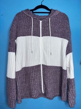 Cozy Two-Tone Zip-Up Hoodie in Lavender & White, size XXL